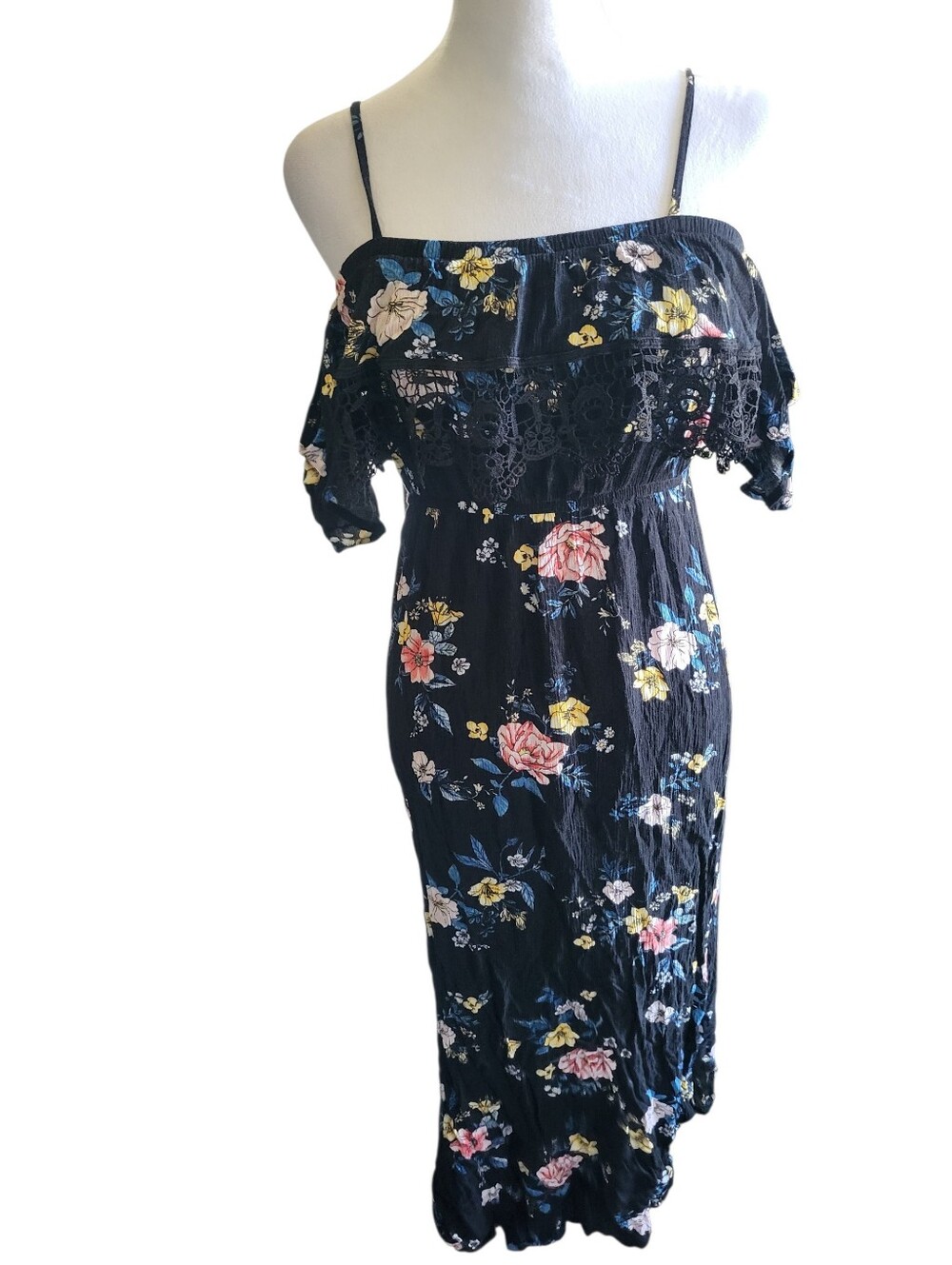 No Boundaries Floral Off-Shoulder Maxi Dress sz S